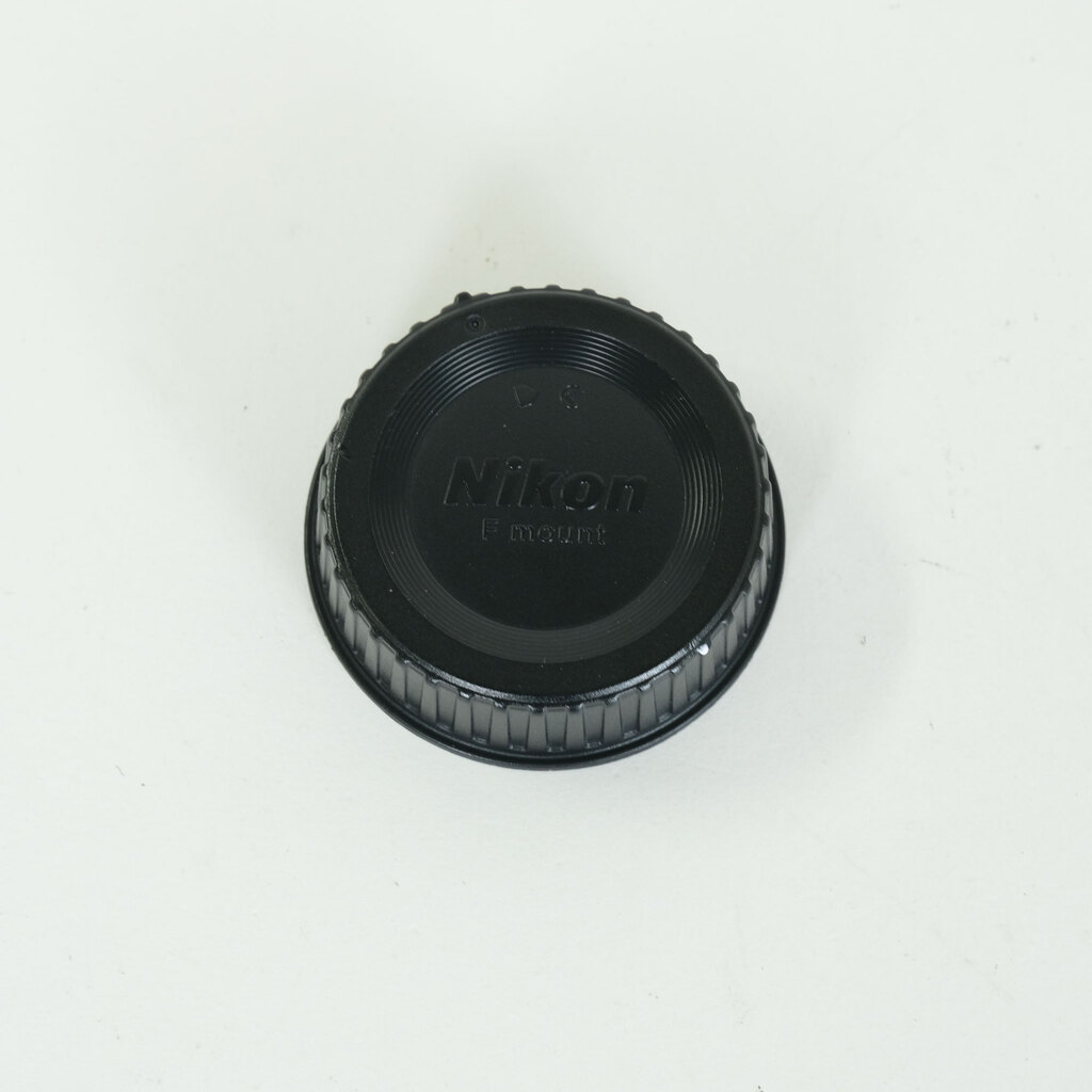 Nikon AF-S DX NIKKOR 35mm f/1.8G Nikon AF-S DX NIKKOR 35mm f/1.8G