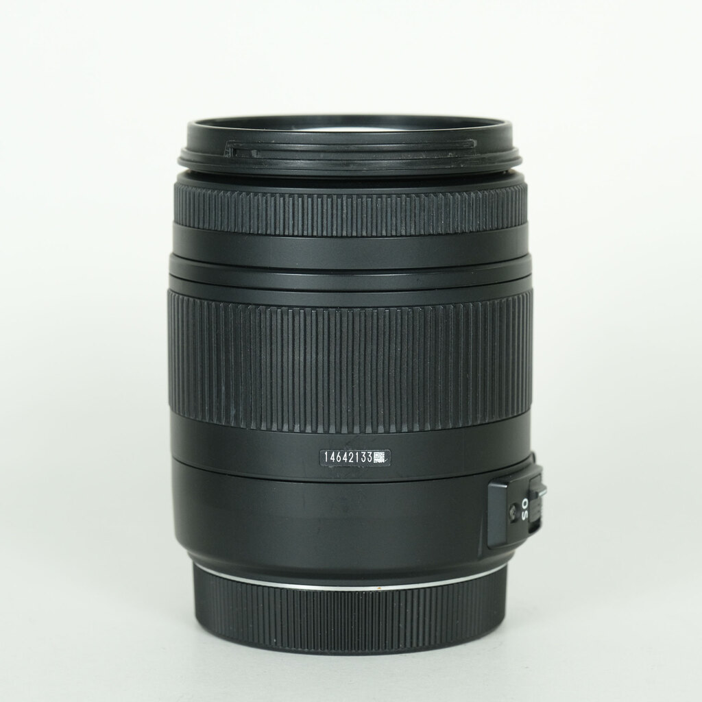 SIGMA 18-250mm F3.5-6.3 DC MACRO OS HSM (�L���m��EF�p)