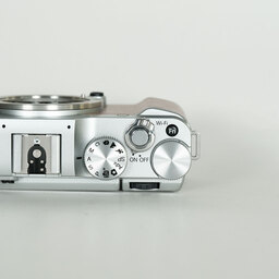 FUJIFILM X-M1 ボディ ブラウン