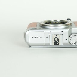 FUJIFILM X-A5 ボディ ブラウン