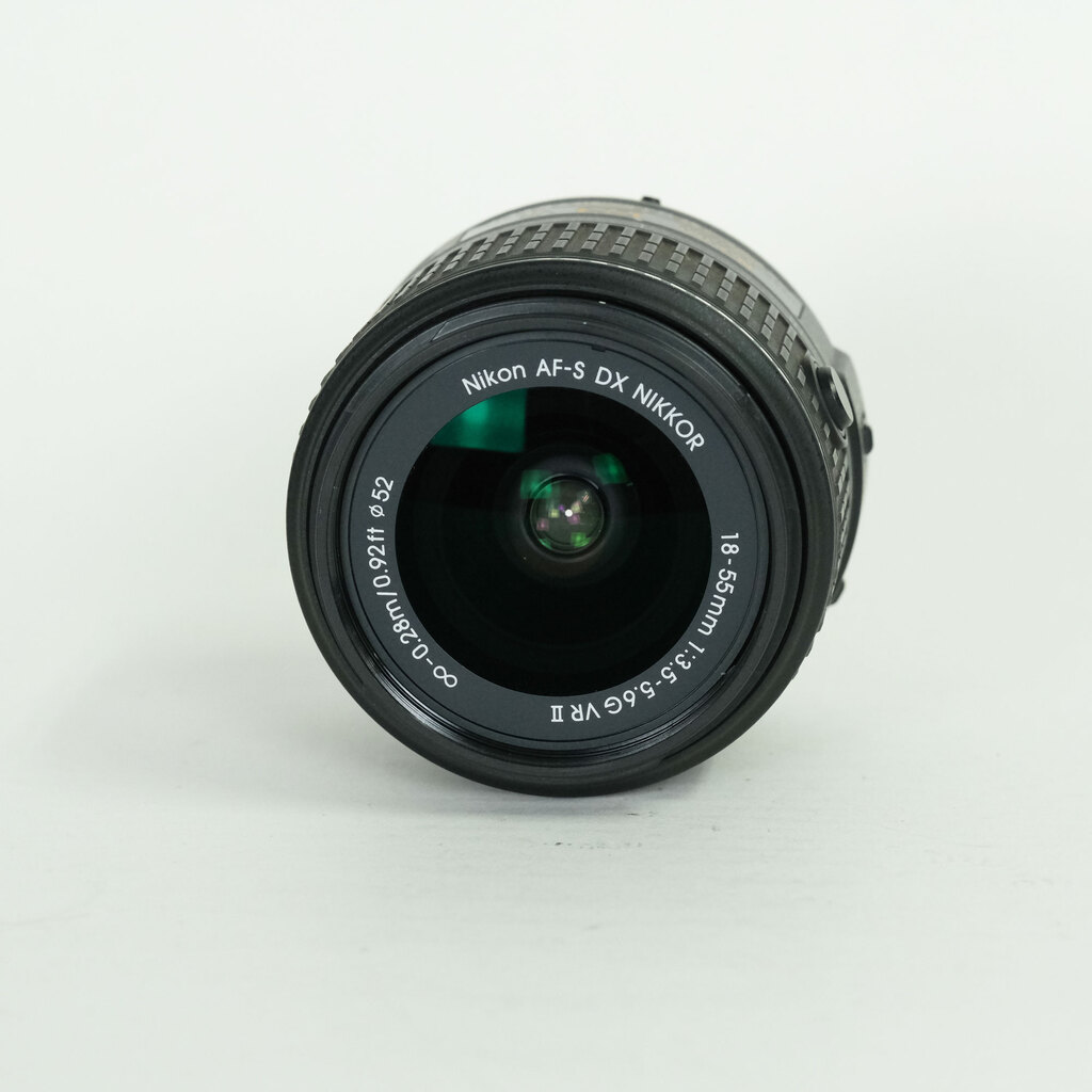 Nikon AF-S DX NIKKOR 18-55mm f3.5-5.6G VR II