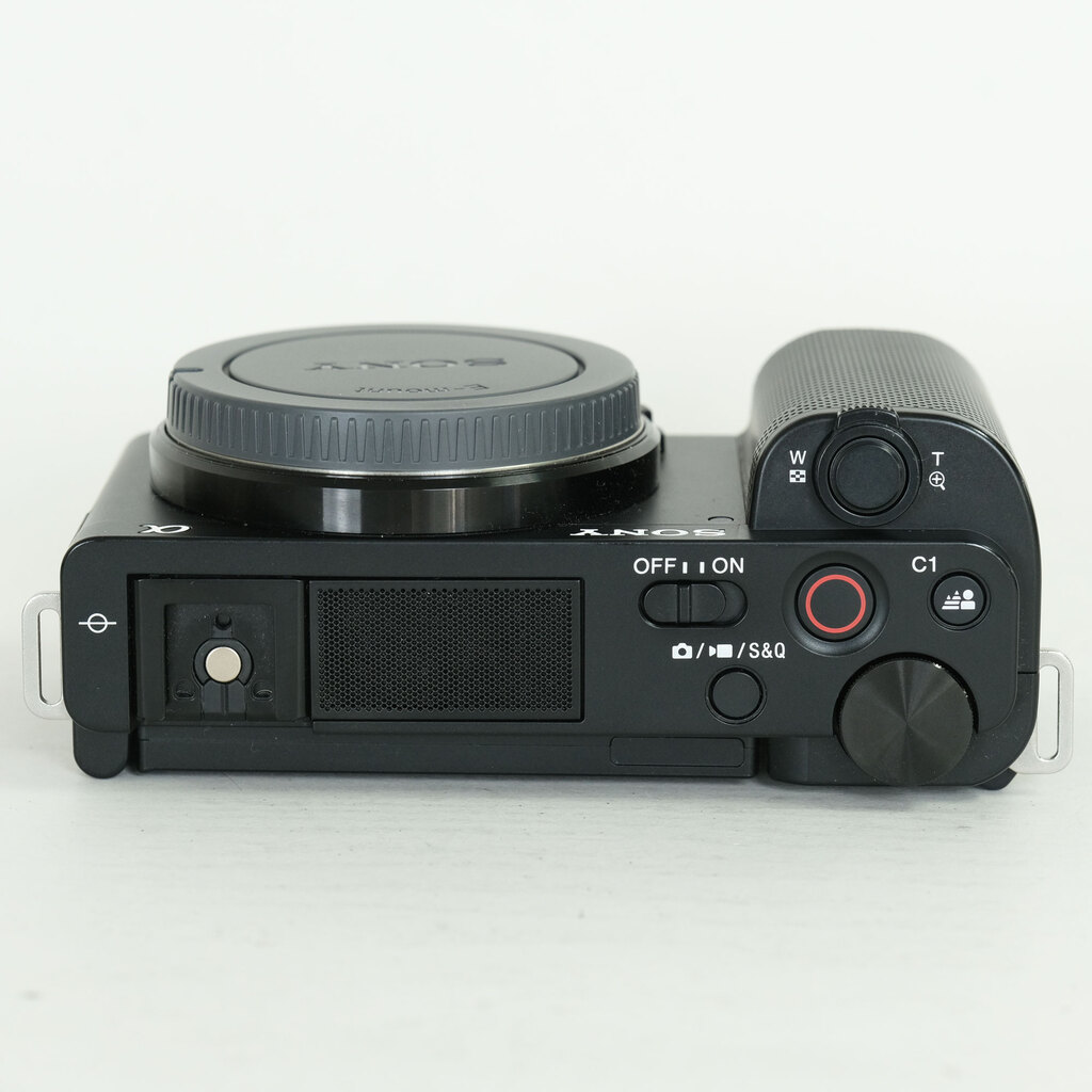 SONY VLOGCAM ZV-E10