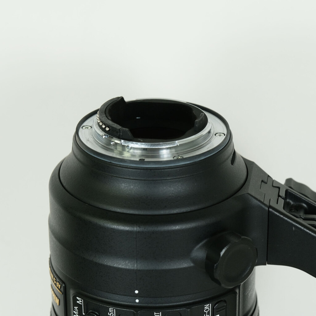 Nikon AF-S NIKKOR 70-200mm f/2.8E FL ED VR Nikon AF-S NIKKOR 70-200mm f/2.8E FL ED VR