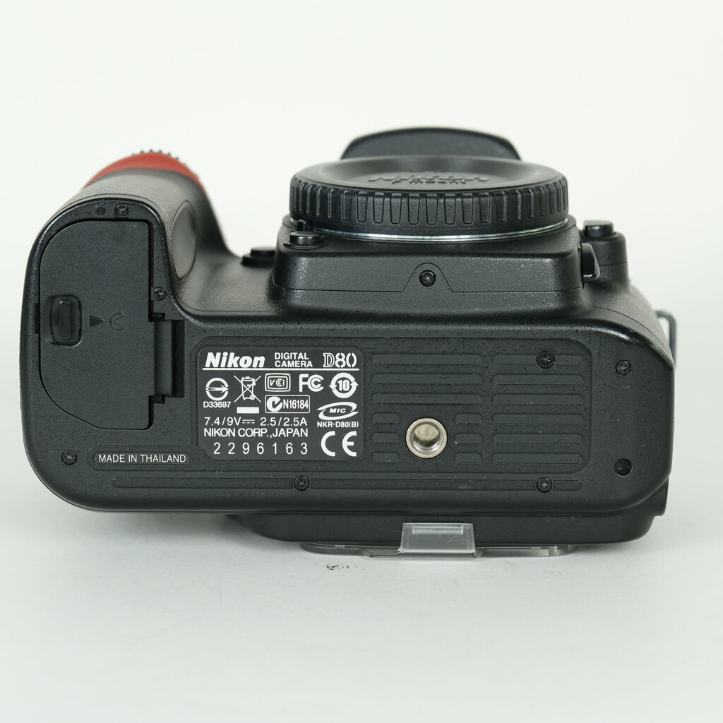 Nikon D80 ボディの出品 | ONE SCENE（ワンシーン）
