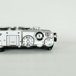 OLYMPUS PEN-F