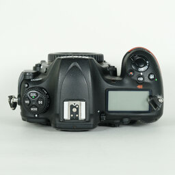 Nikon D500