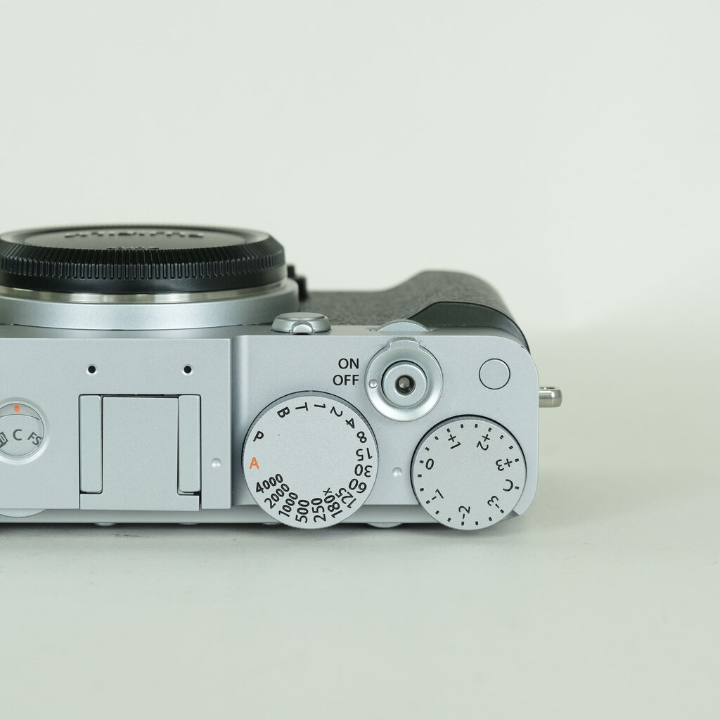 FUJIFILM X-E5