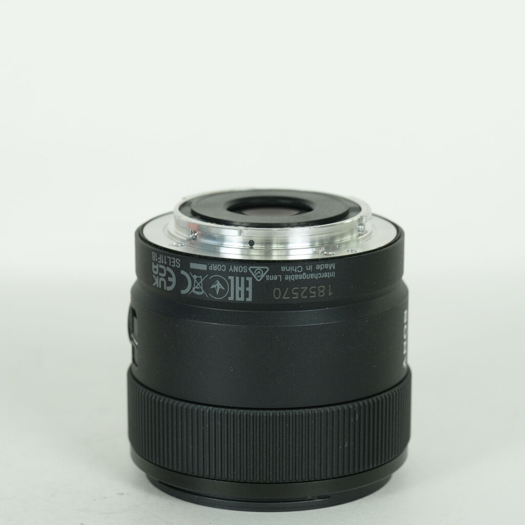 SONY E 11mm F1.8 SEL11F18の出品 | ONE SCENE（ワンシーン）
