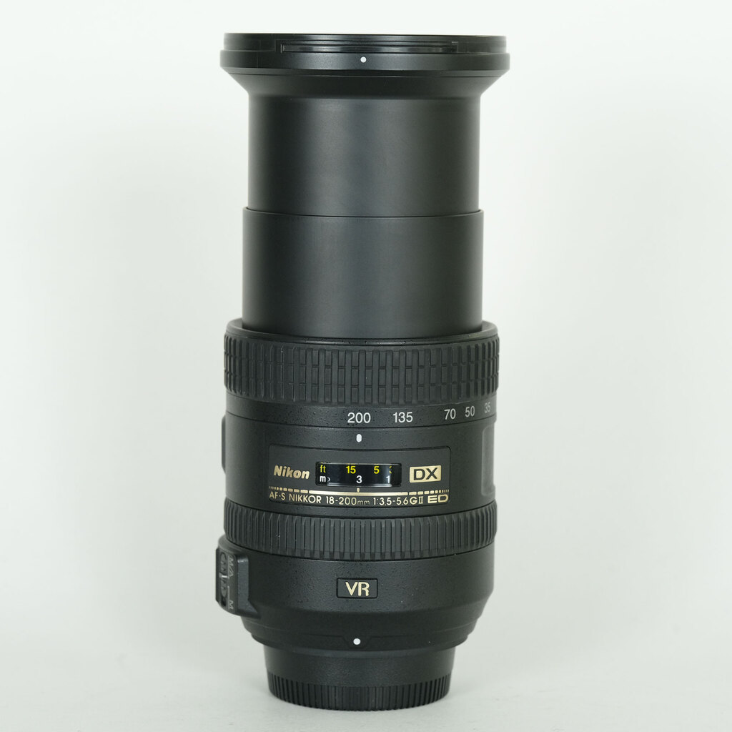 Nikon AF-S DX NIKKOR 18-200mm F3.5-5.6G ED VR II