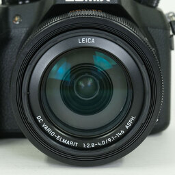 Panasonic LUMIX DMC-FZ1000