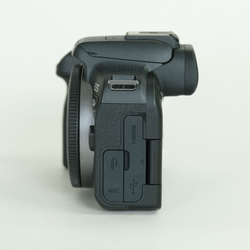 Canon EOS R10