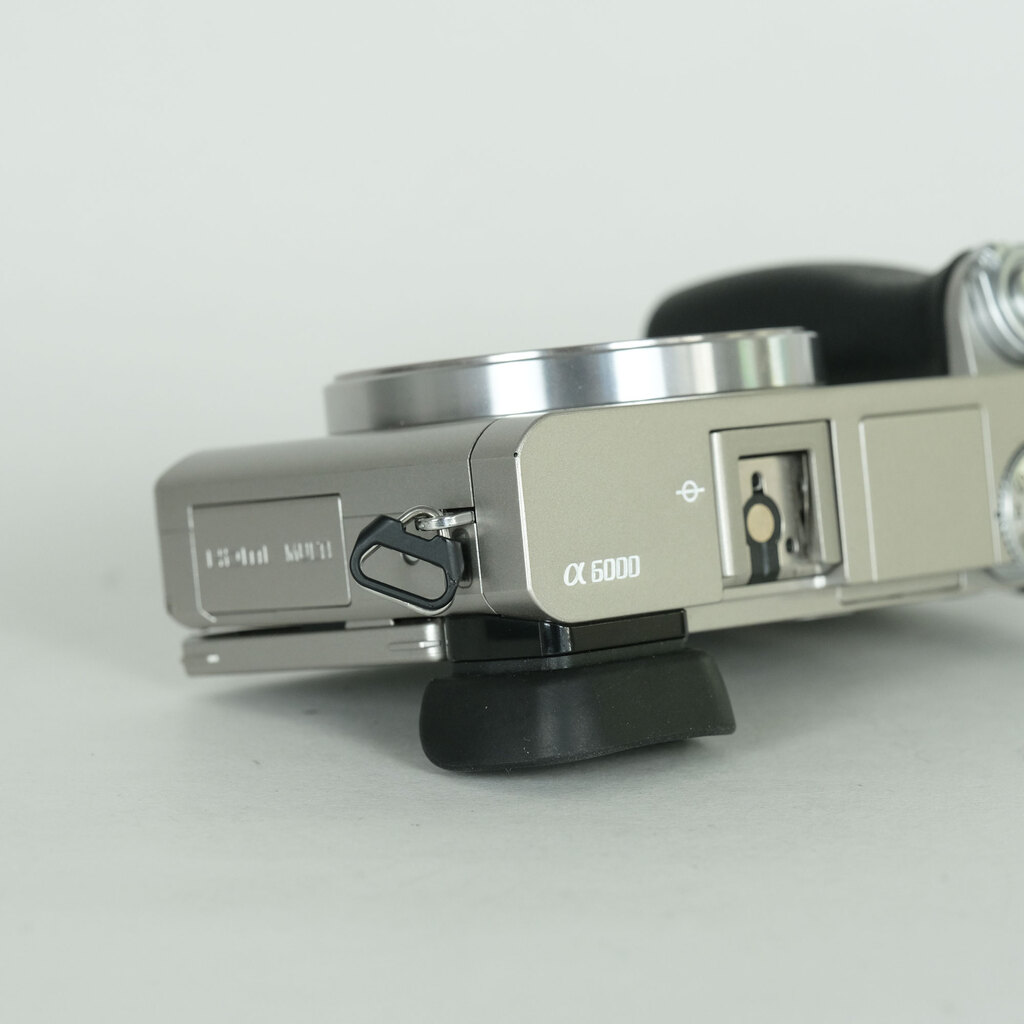 SONY α6000(ILCE-6000) SONY α6000(ILCE-6000)