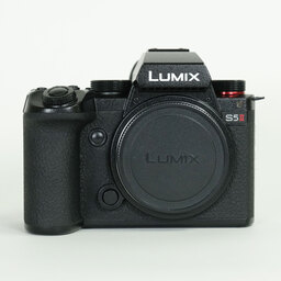 Panasonic LUMIX S5II DC-S5M2