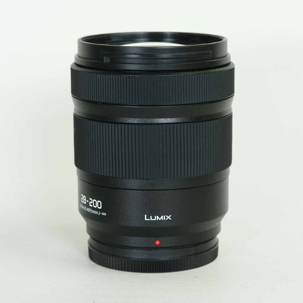 Panasonic LUMIX S 28-200mm F4-7.1 MACRO O.I.S.