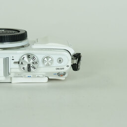 OLYMPUS PEN Lite E-PL6 ボディ ホワイト