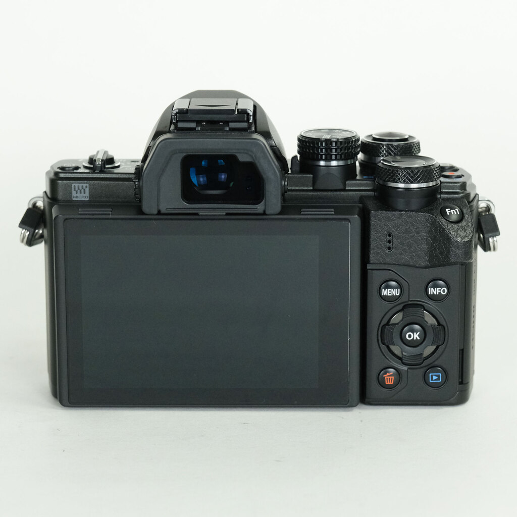 OLYMPUS OM-D E-M10 Mark II