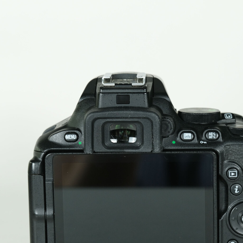 Nikon D5600の出品 | ONE SCENE（ワンシーン）