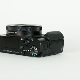 SONY Cyber-shot DSC-RX100M6