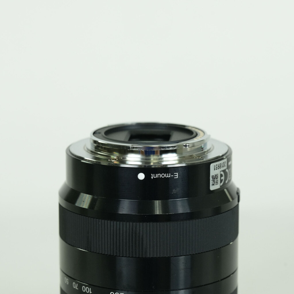 SONY E18-200mm F3.5-6.3 OSS LE SEL18200LE