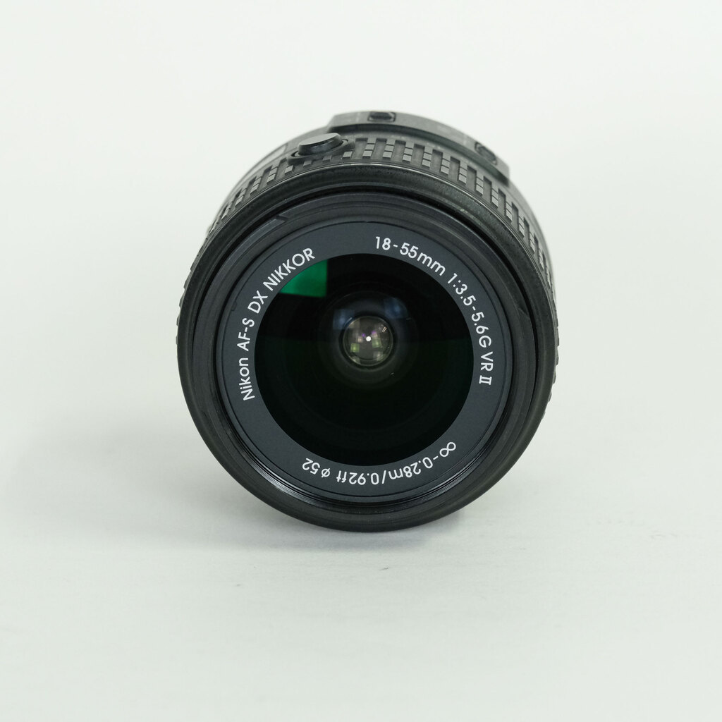Nikon AF-S DX NIKKOR 18-55mm f3.5-5.6G VR II