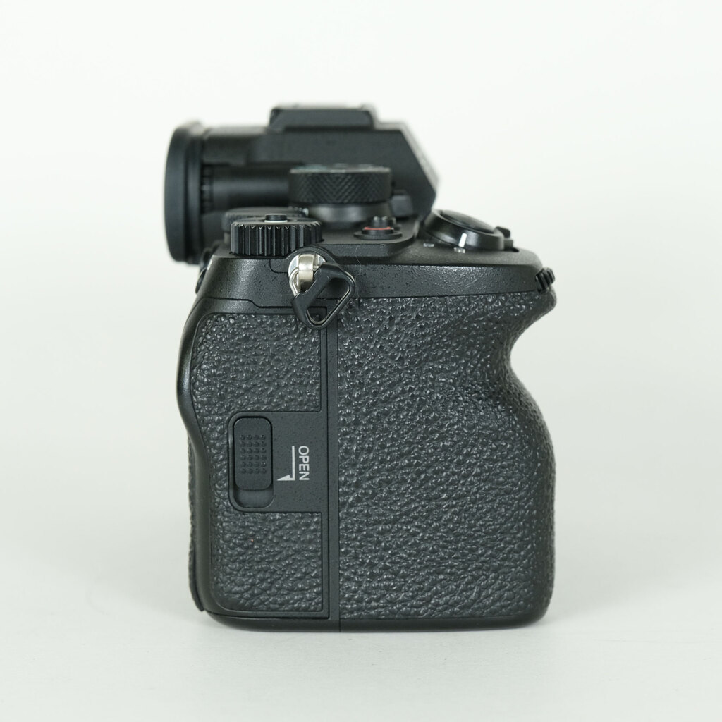 SONY α7 IV(ILCE-7M4) SONY α7 IV(ILCE-7M4)