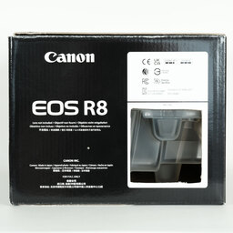 Canon EOS R8