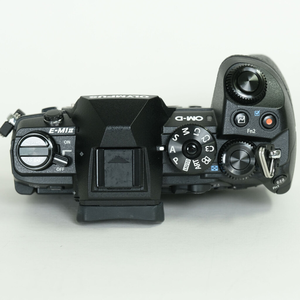 OLYMPUS OM-D E-M1 Mark II