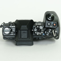 OLYMPUS OM-D E-M1 Mark II