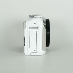 Panasonic LUMIX DMC-GF6-W ボディ ホワイト