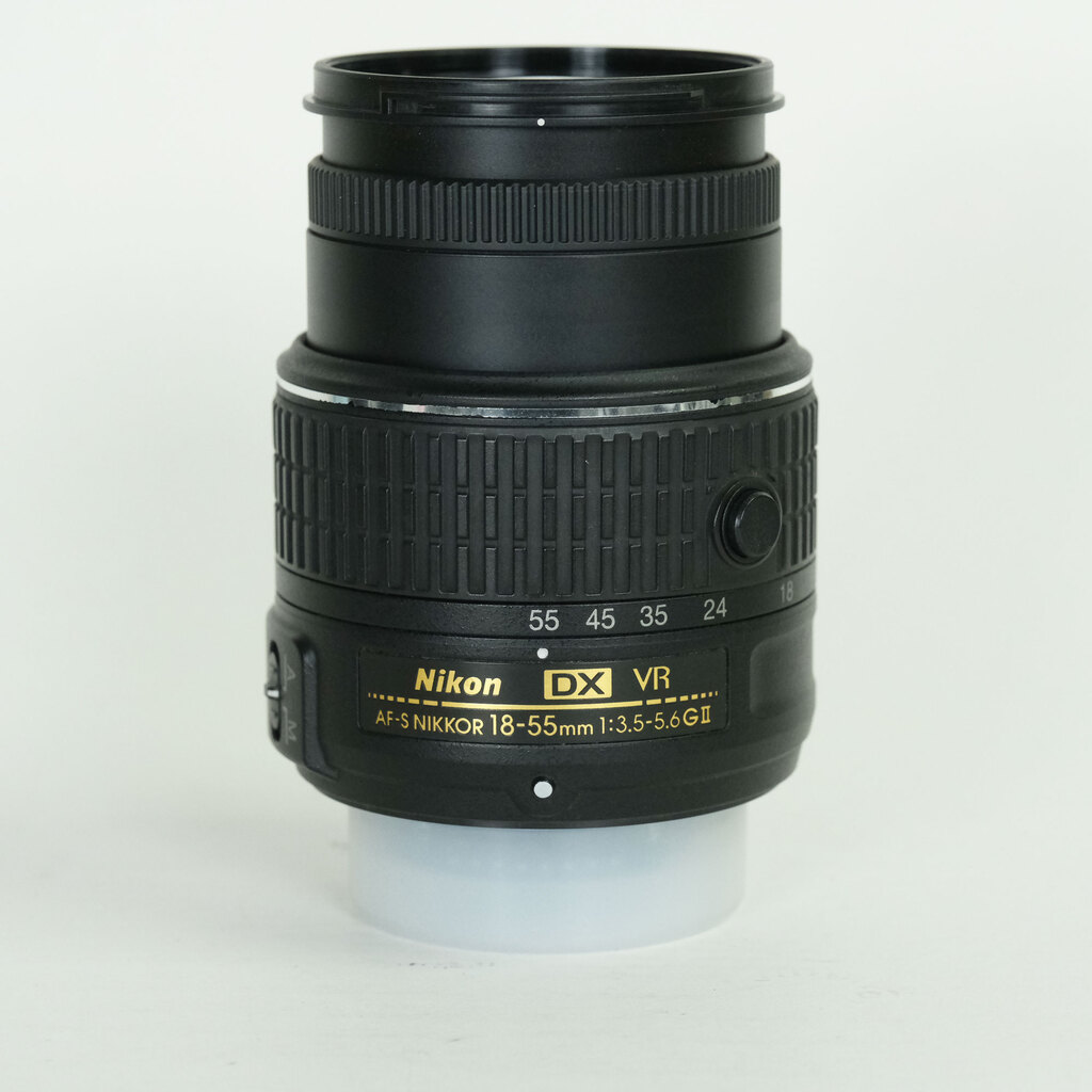 Nikon AF-S DX NIKKOR 18-55mm f3.5-5.6G VR II