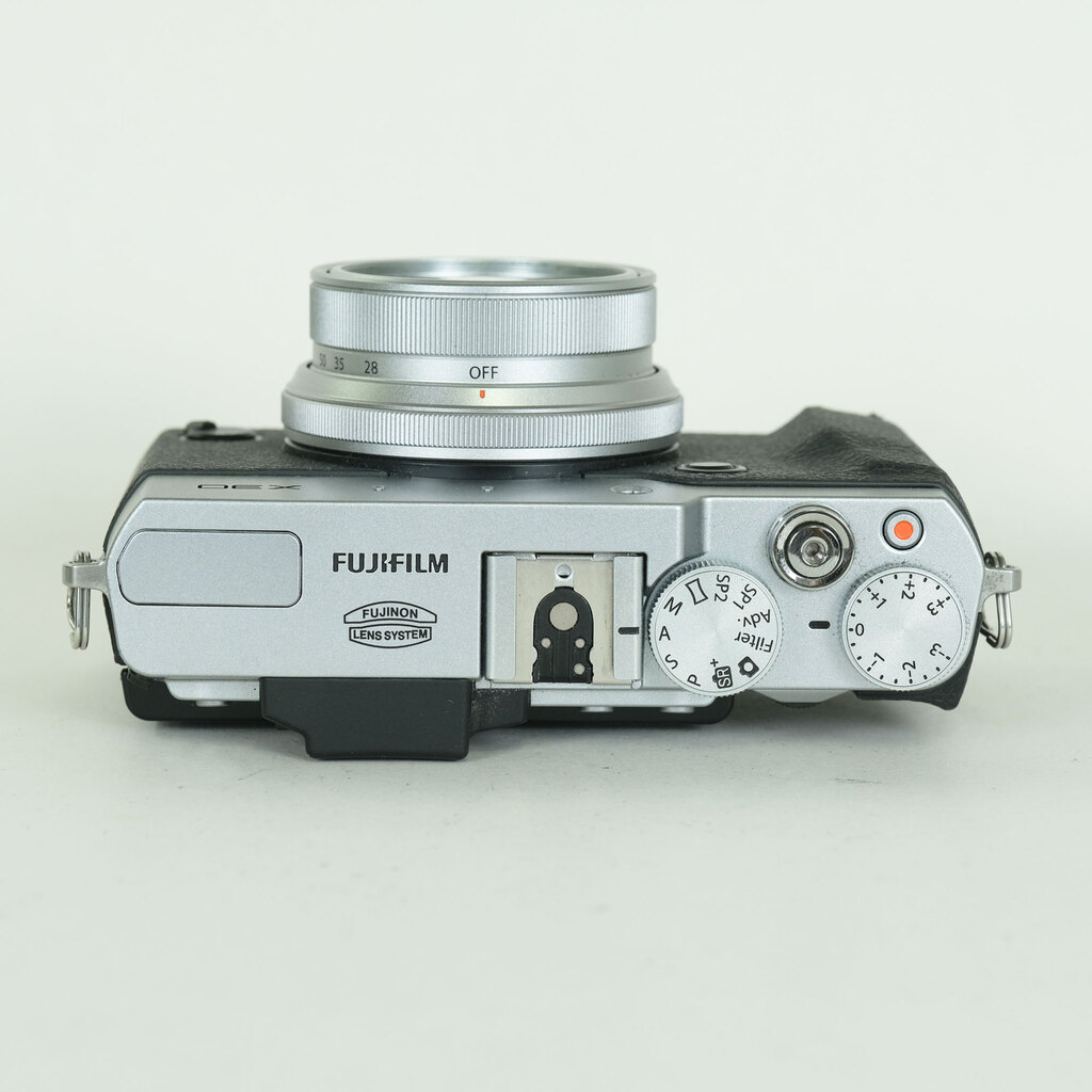 FUJIFILM X30 シルバー