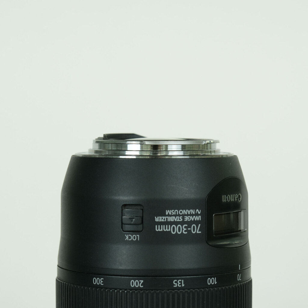 Canon EF70-300mm F4-5.6 IS II USM Canon EF70-300mm F4-5.6 IS II USM