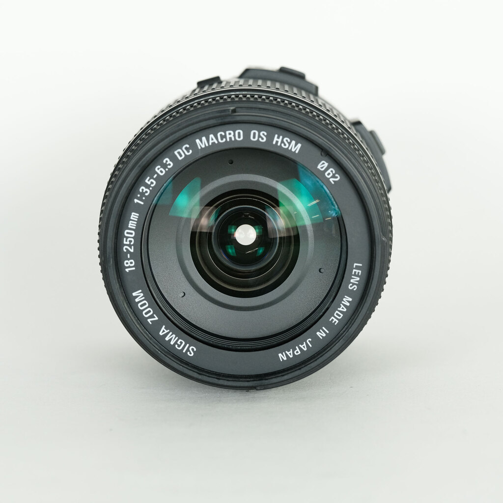 SIGMA 18-250mm F3.5-6.3 DC MACRO OS HSM (キヤノンEF用)