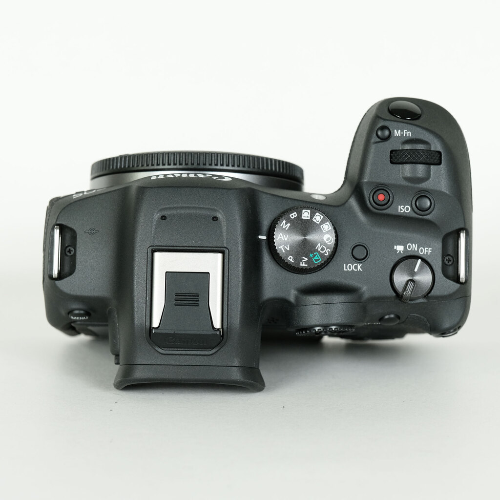 Canon EOS R7 Canon EOS R7