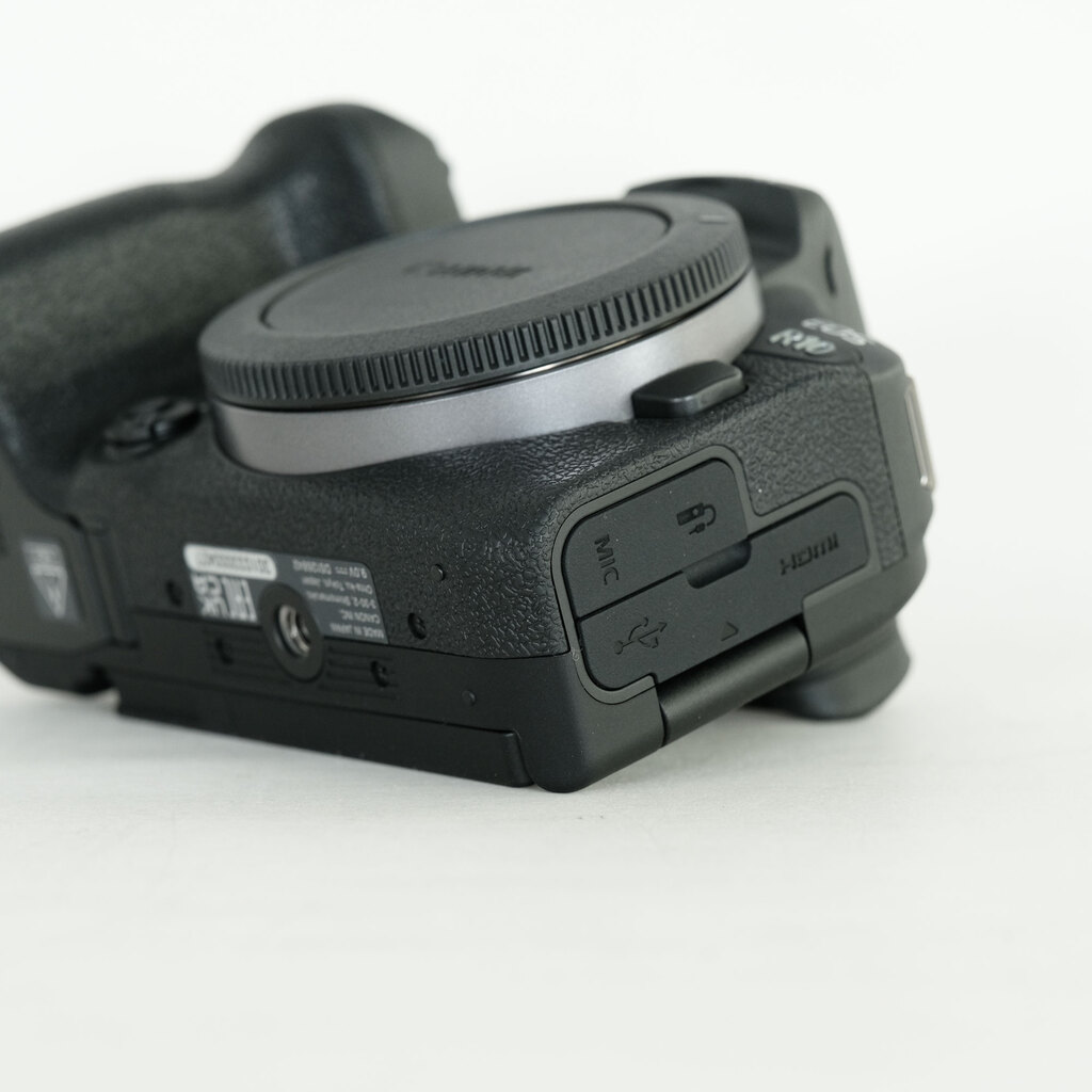 Canon EOS R10