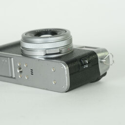 FUJIFILM X100F シルバー FUJIFILM X100F シルバー