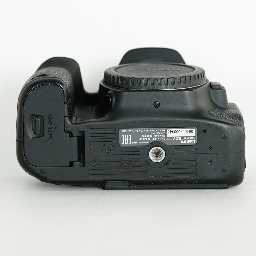 Canon EOS 90D