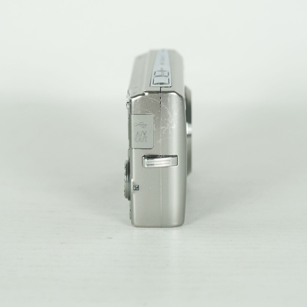 Nikon COOLPIX S600 チタンシルバーの出品 | ONE SCENE（ワンシーン）