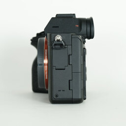 SONY α7RIV ボディ ILCE-7RM4A   【後期モデル 液晶下部にSONYロゴなし】
