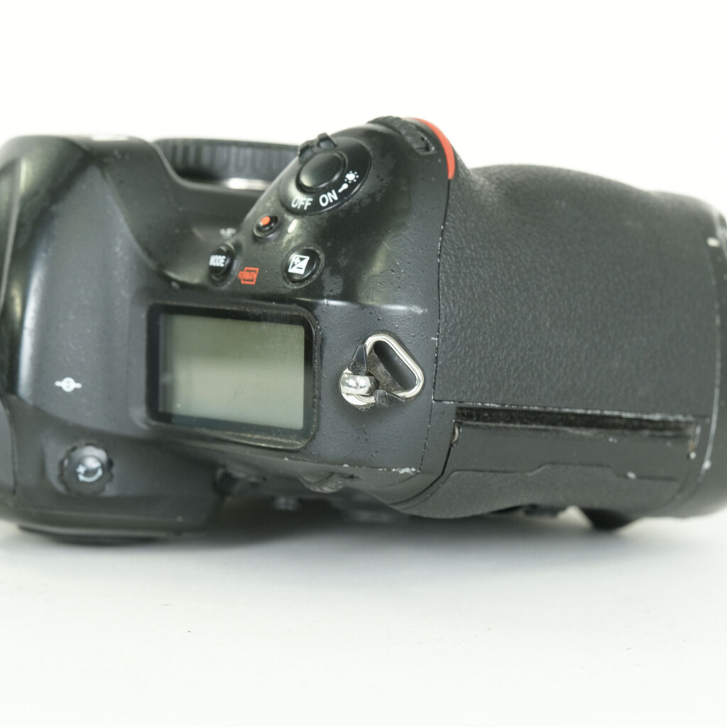 Nikon D4Sの出品 | ONE SCENE（ワンシーン）