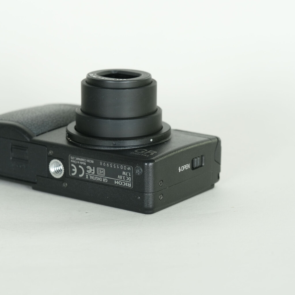 RICOH GR DIGITAL II
