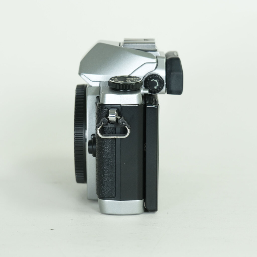 OLYMPUS OM-D E-M10 ボディ シルバー