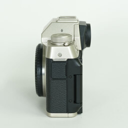 FUJIFILM X-T200 ボディ シャンパンゴールド