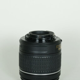 Nikon AF-P DX NIKKOR 18-55mm F3.5-5.6G VR Nikon AF-P DX NIKKOR 18-55mm F3.5-5.6G VR