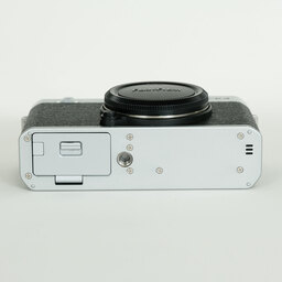 FUJIFILM X-E4 FUJIFILM X-E4