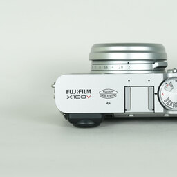 FUJIFILM X100V シルバー