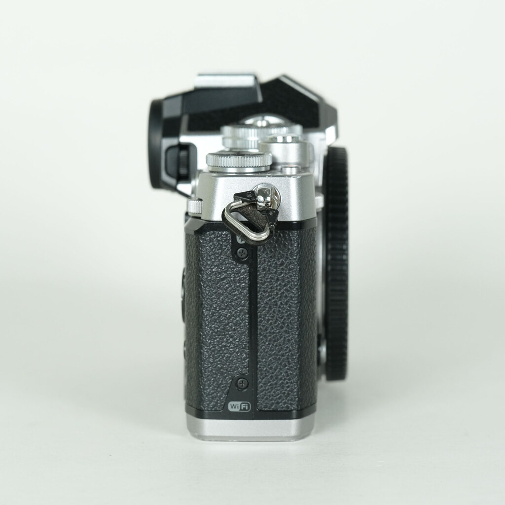 Nikon Z fc [�{�f�B �V���o�[]