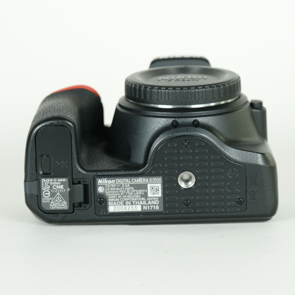 Nikon D3500