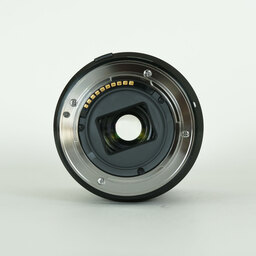 SONY E18-200mm F3.5-6.3 OSS LE SEL18200LE