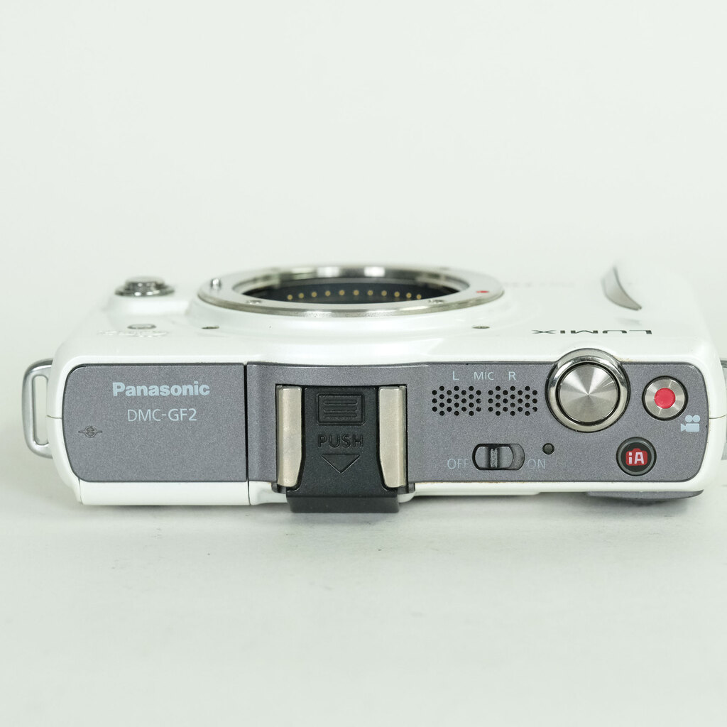 Panasonic LUMIX DMC-GF2-K ボディ ホワイト